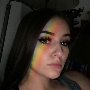 Meet your Posher, Hailey